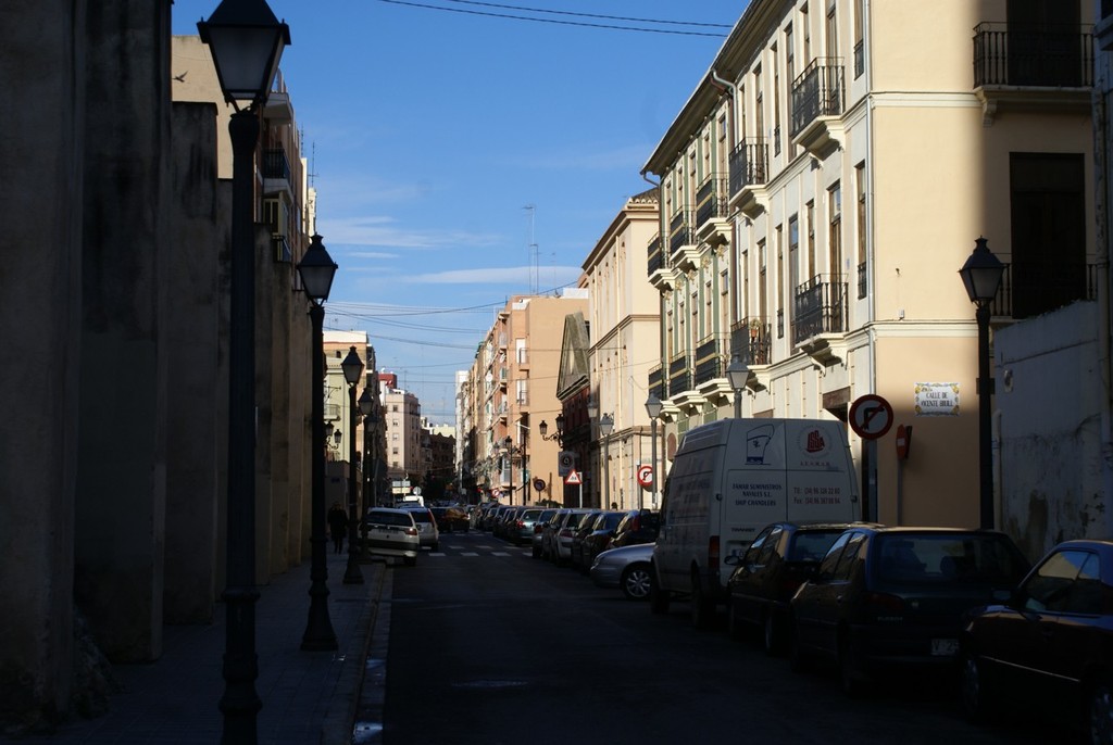 Back streets - Valencia 2010. © Richard Gladwell www.photosport.co.nz